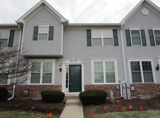 2016 Wagner Rd, Batavia, IL 60510