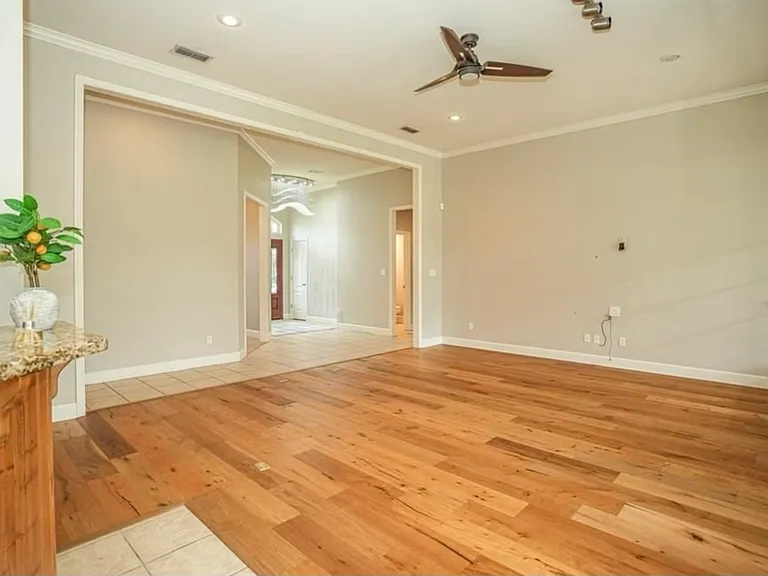 7001 Shadow Brooke St — Photo 7