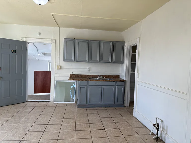 198 Oak St #3 — Photo 3
