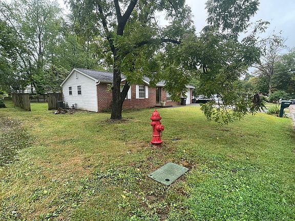 3rd image of 1007 W Laurel St