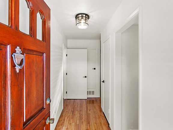 4th image of 2518 Fordham Dr