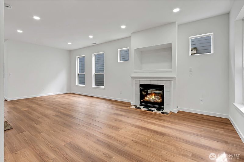 3rd image of 34710 SE Kinsey St.