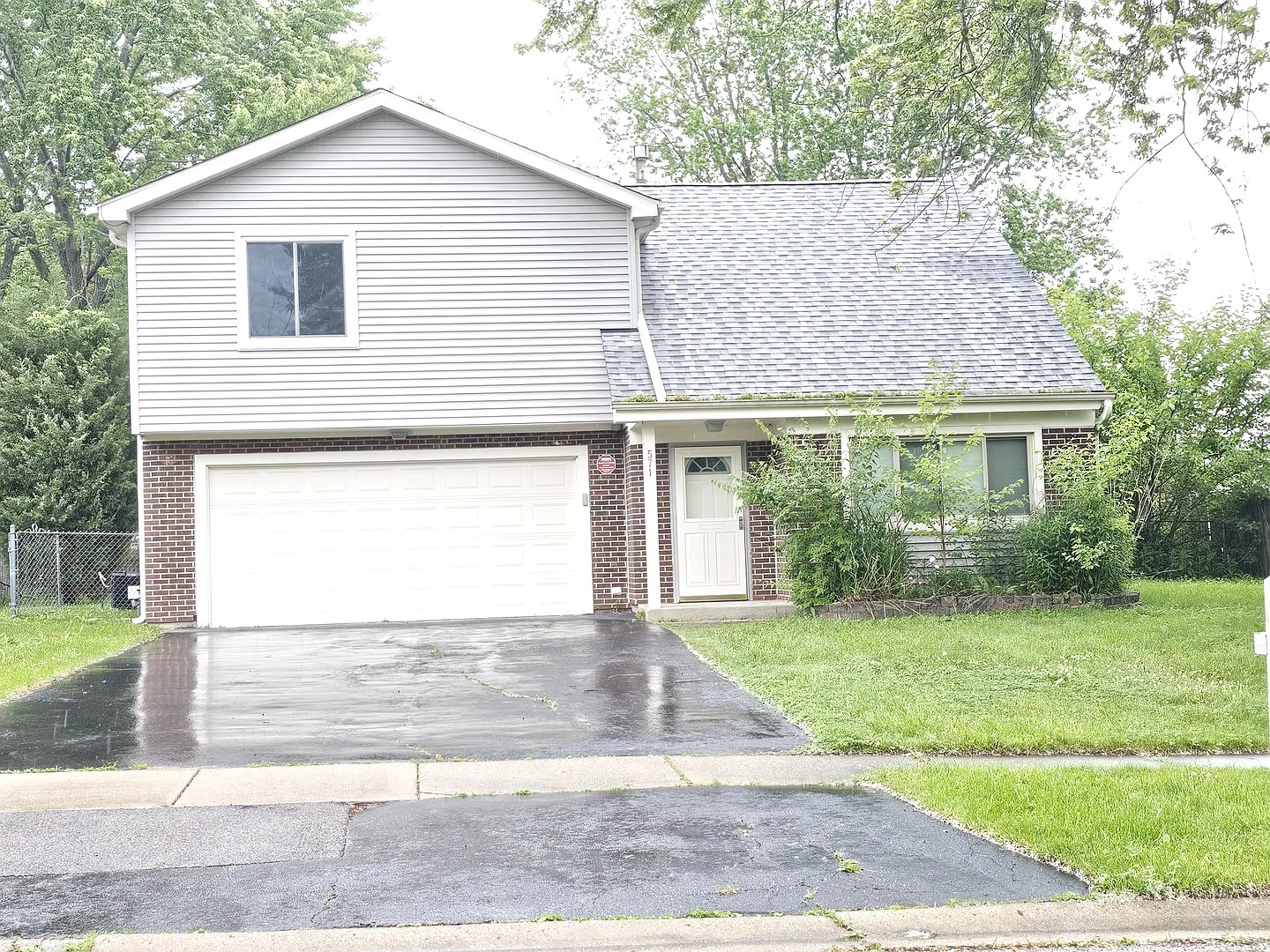 3 bed, 1.5 bath, 1014 sqft, $2,800 — Photo 1