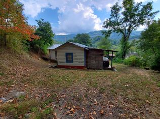 33 Hiram Hill Rd, Cumberland, KY 40823