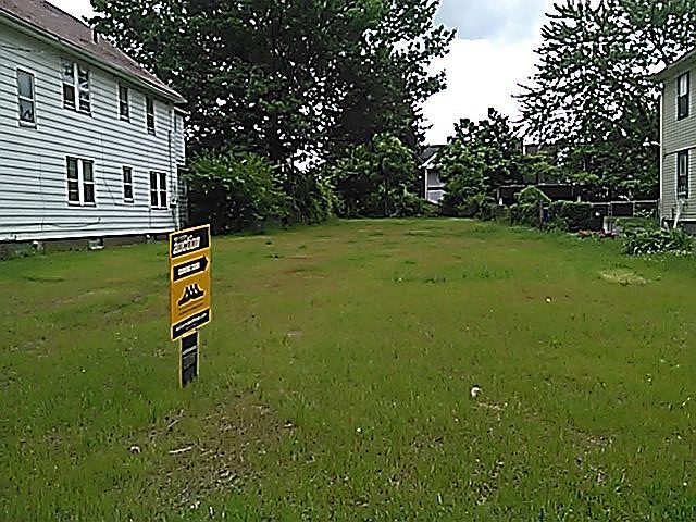 1st image of 3559 E 147th St