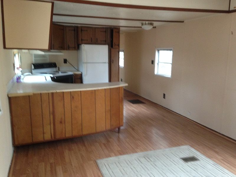 2nd image of 1090 Mirror Lake Dr