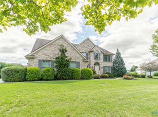3057 Stonegate Dr, Maumee, OH 43537