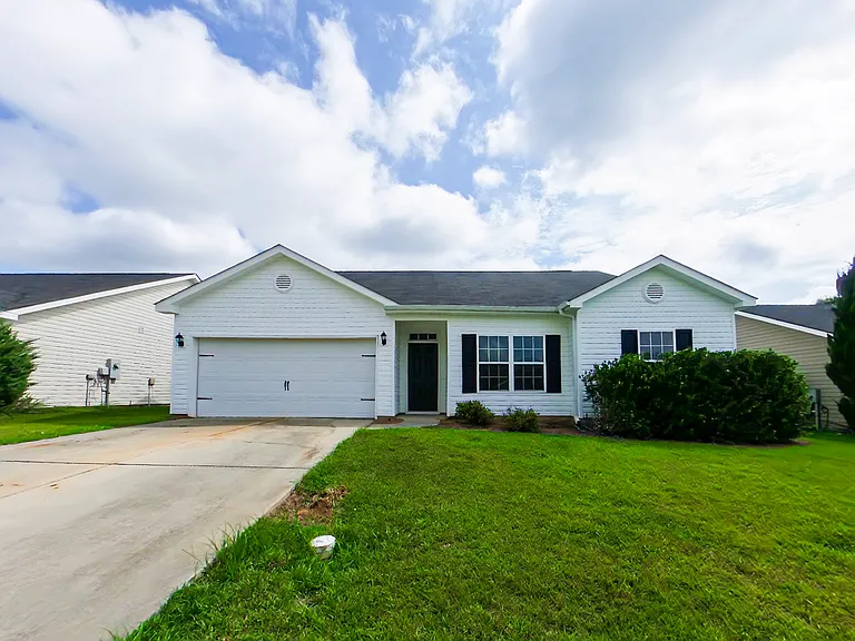 760 Keyes Dr — Photo 1