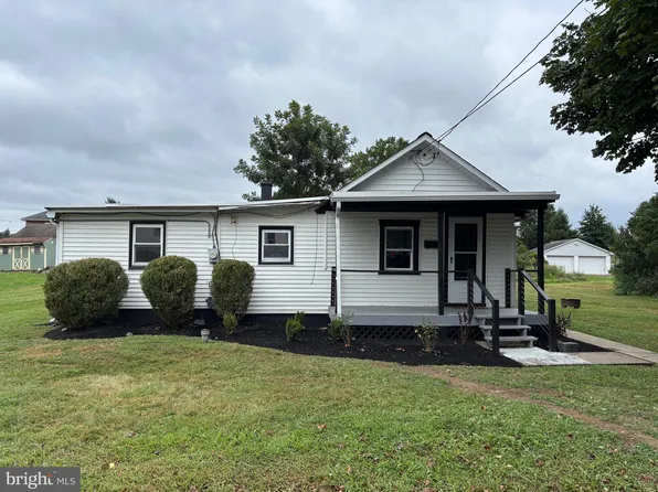 335 Ash St, Stowe, PA 19464