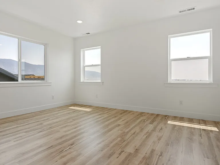1288 Pamela St — Photo 23