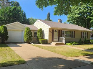 900 6th Ave, Charles City, IA 50616