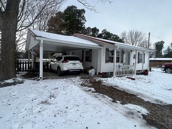 2nd image of 3143 Old Marion Rd