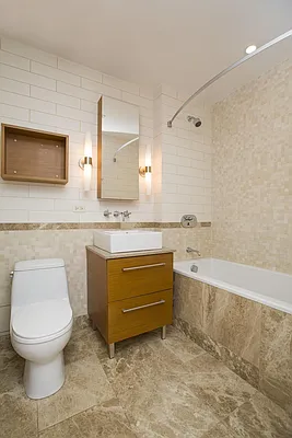 Rented by Space Marketing Shop | media 11