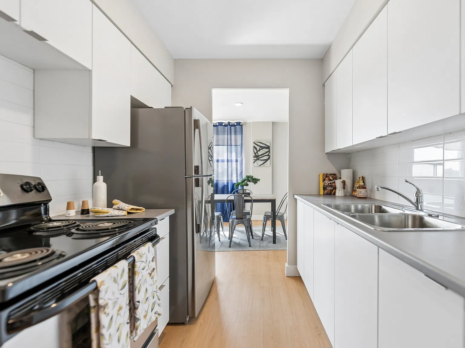1577 Lawrence Avenue West — Photo 1