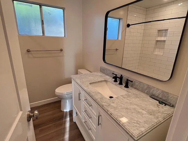 711 Colina Ln #A — Photo 3