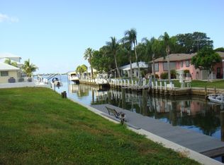 270 Magnolia Ave, Englewood, FL 34223