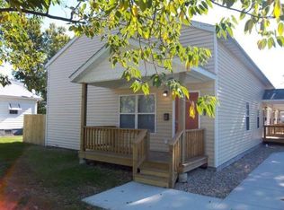 26 N 18th St APT B, Belleville, IL 62226
