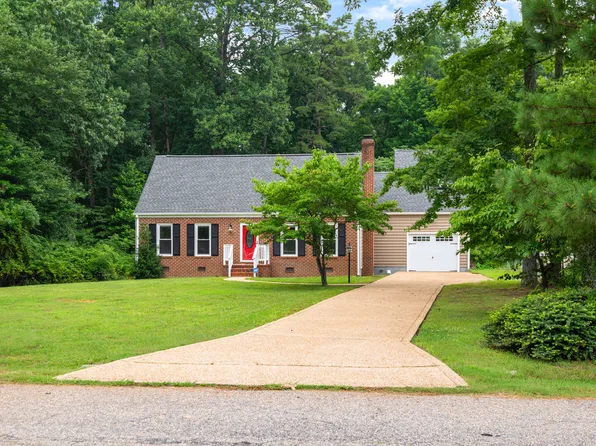 1953 Dodson Rd, Petersburg, VA 23805