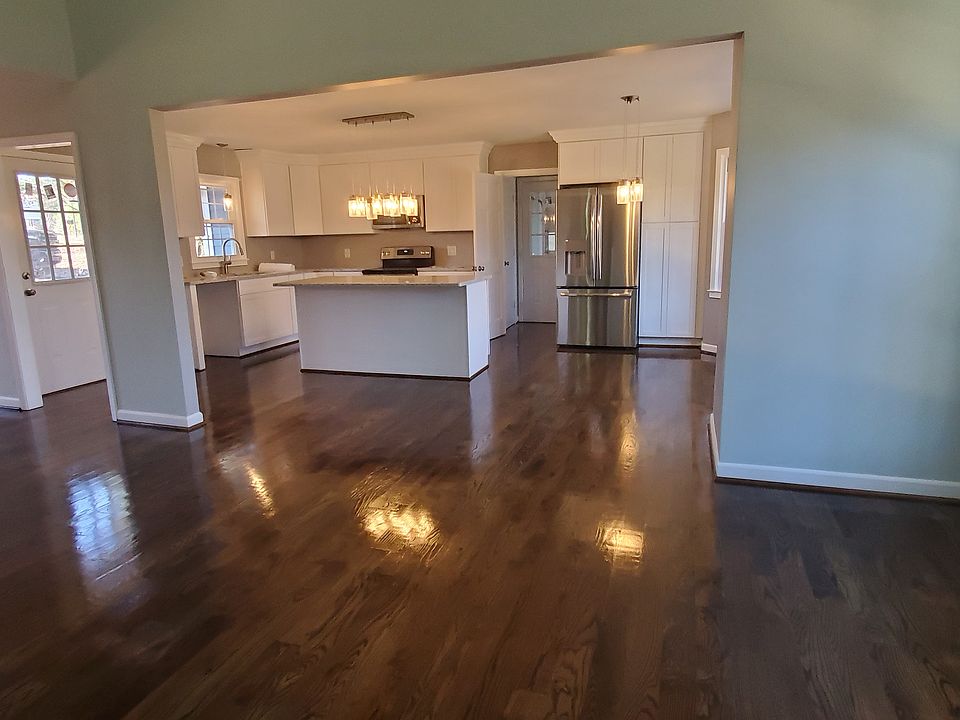 2nd image of 205 Couch Ln