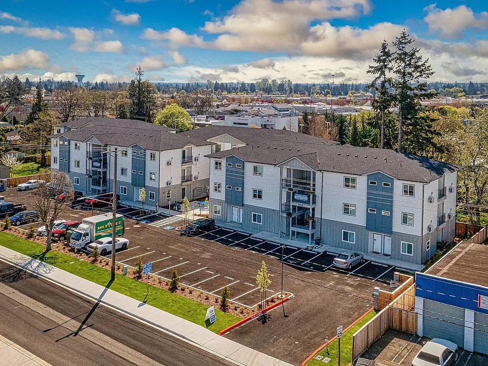 Lake Grove Apartments!