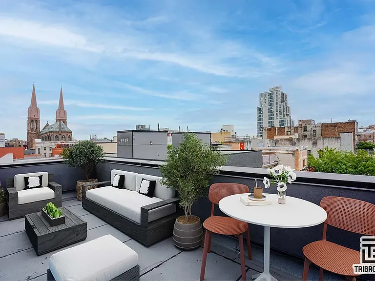 86 Manhattan Ave #3C — Photo 1