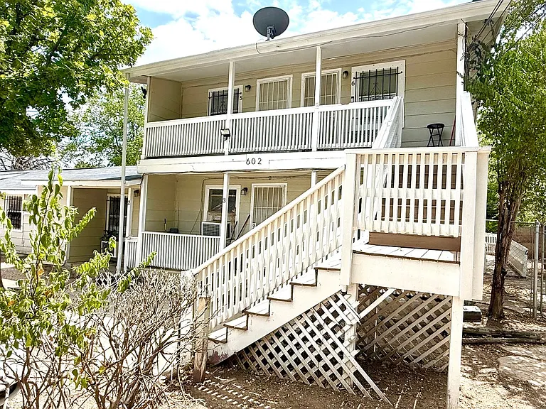 602 Lovett Ave — Photo 1