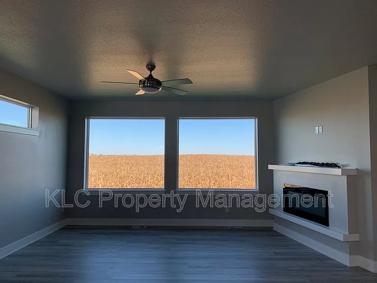 780 McIntosh Ct NE — Photo 5