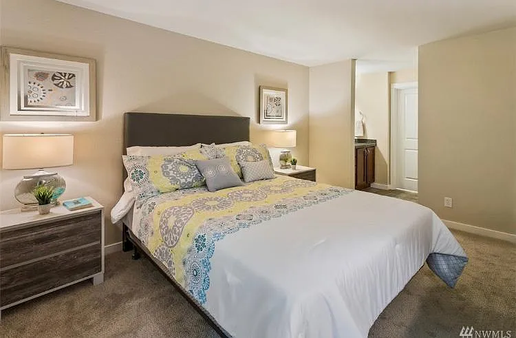 430 Bellevue Way SE #202 — Photo 15