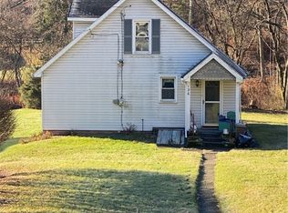 136 Run St, Carnegie, PA 15106