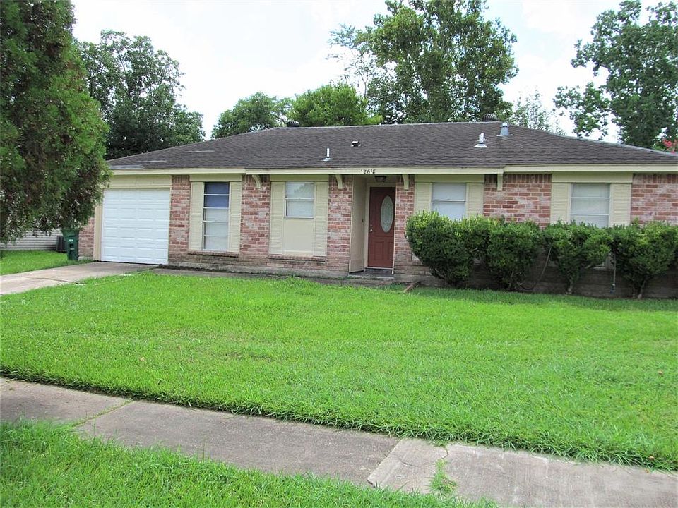 1st image of 12618 Gotham Dr