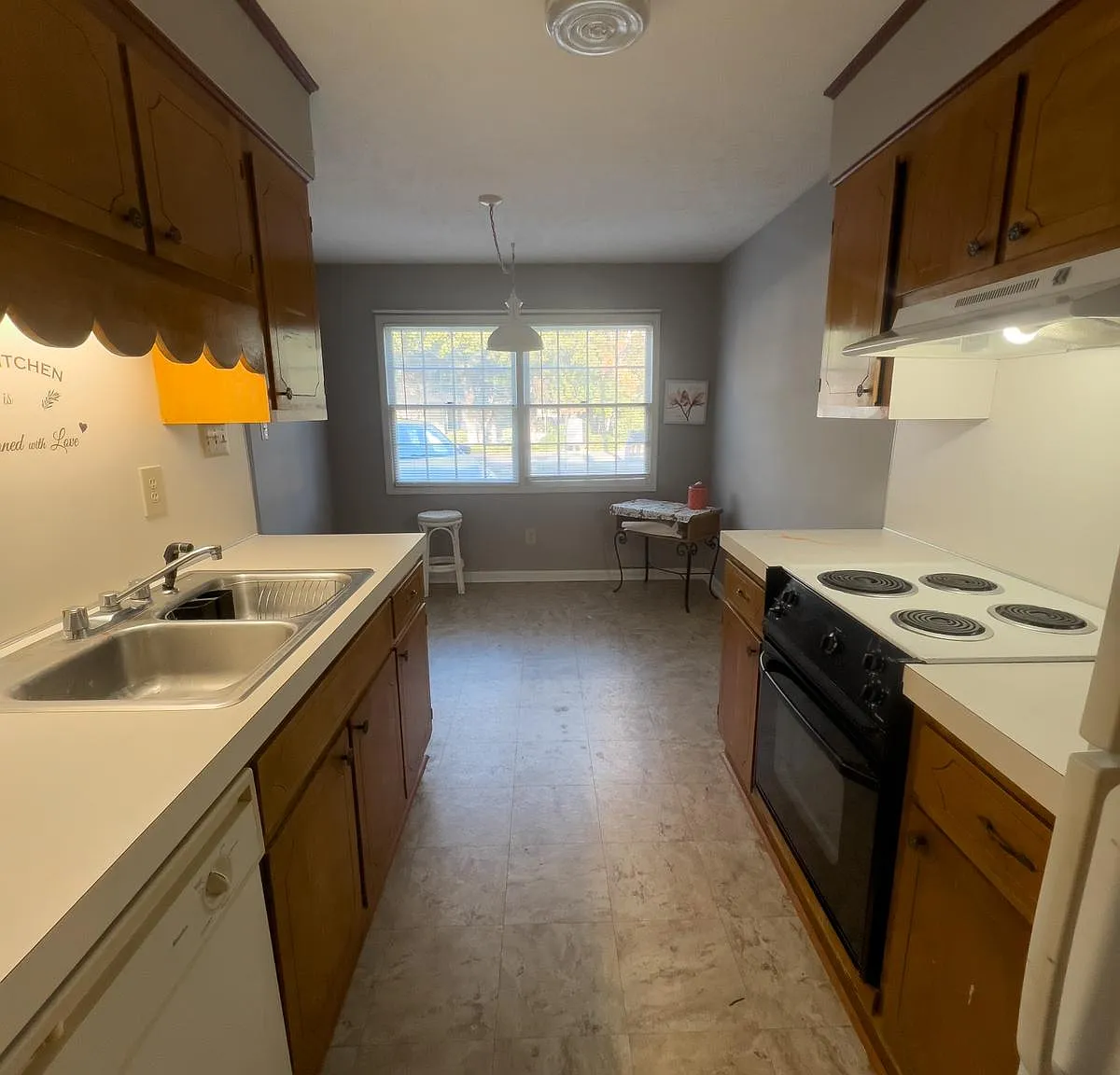 2 bed, 1.5 bath, 900 sqft, $1,400 — Photo 4