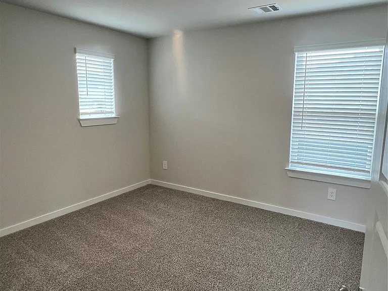 1722 Cayden Oak Ln — Photo 34