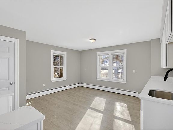 3rd image of 5 Valley St