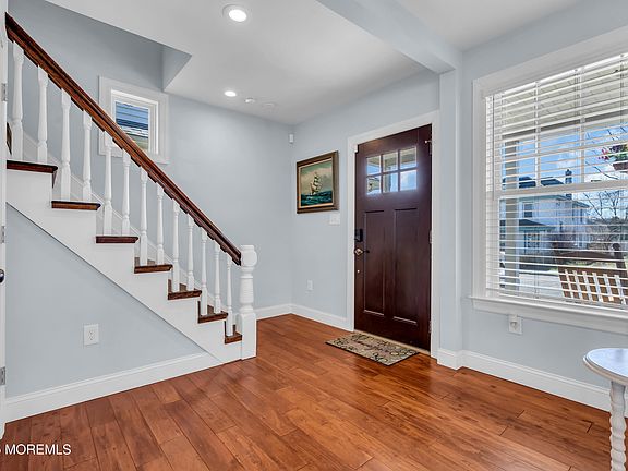 5th image of 25 Oakford Avenue