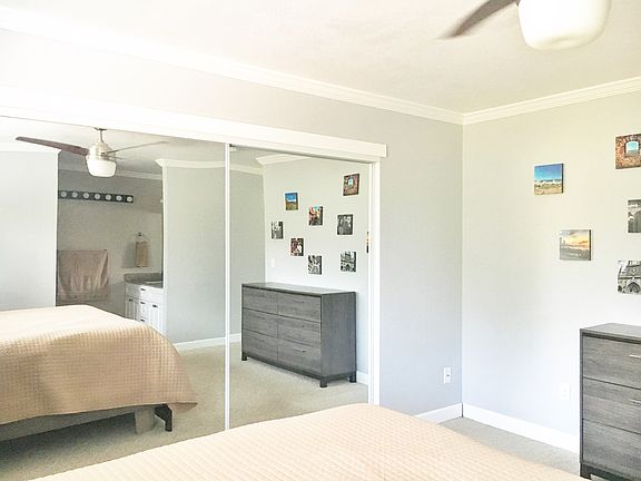 3rd image of 1033 Treasure Ln