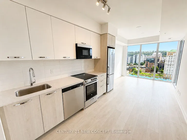 75 James St S #1416 — Photo 11