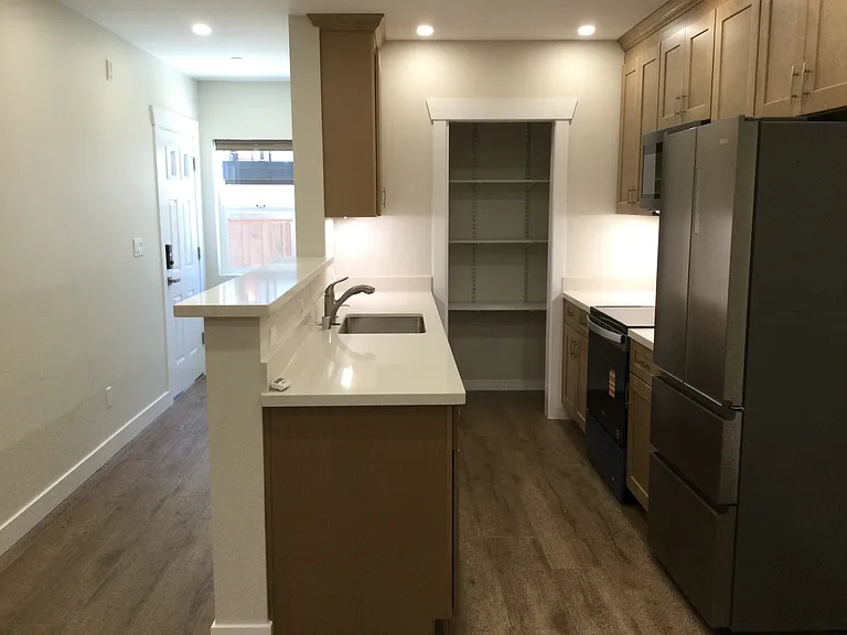 4572A Sargent Ave — Photo 14