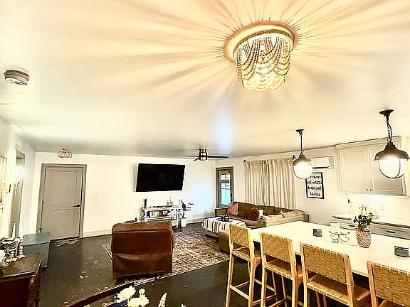 5th image of 152 Gore Rd