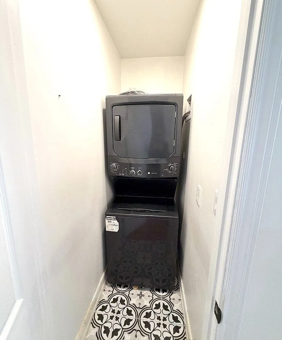 4 bed, $3,600 — Photo 4
