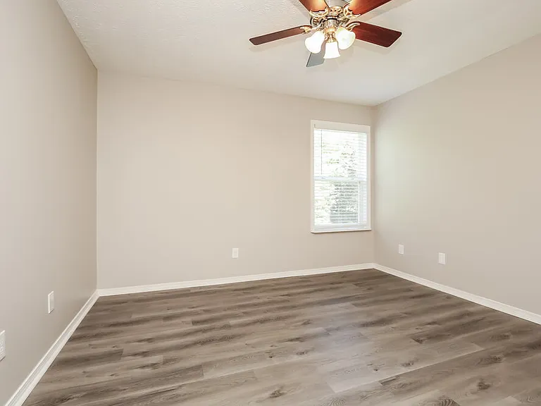 5625 Dory Dr — Photo 15
