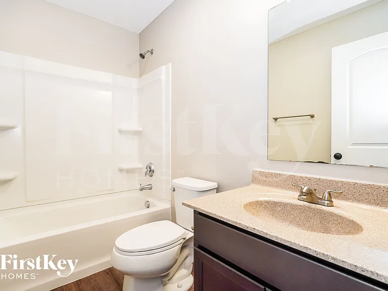 175 Poe Ave — Photo 16