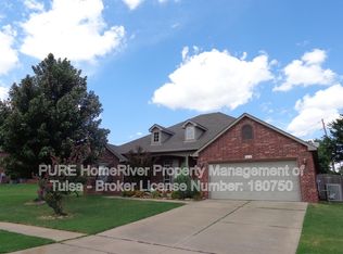 1012 W Fargo Ln, Broken Arrow, OK 74012