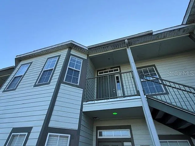 2935 NE 7th St #310 — Photo 1