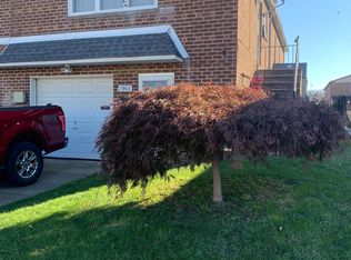 7903 Calvert St, Philadelphia, PA 19152