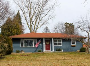 2450 Cheshire Dr NE, Grand Rapids, MI 49505