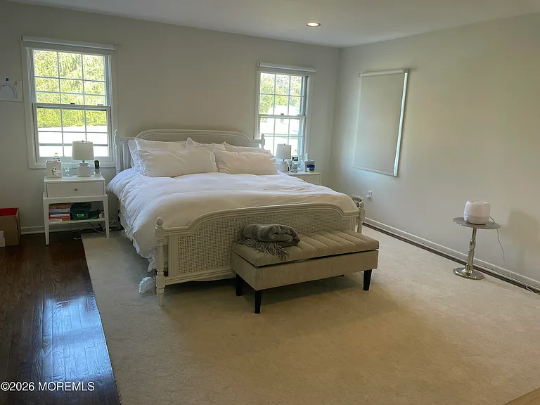 60 Larchwood Ave — Photo 2