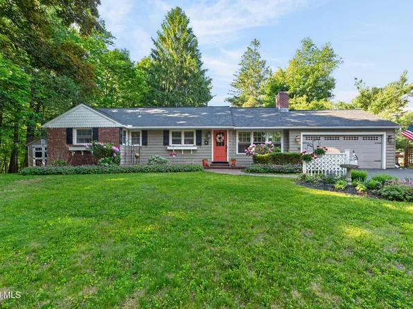 2 Avon Road, Delmar, NY 12054