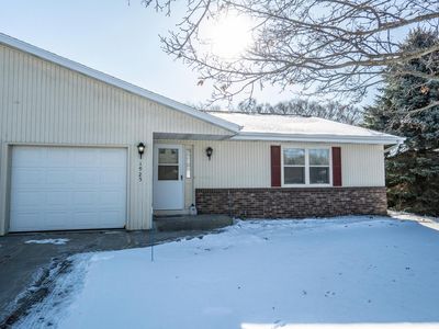 1925 Hilltop DRIVE, West Bend, WI, 53095
