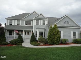 12 Hayfield Dr, Shelton, CT 06484