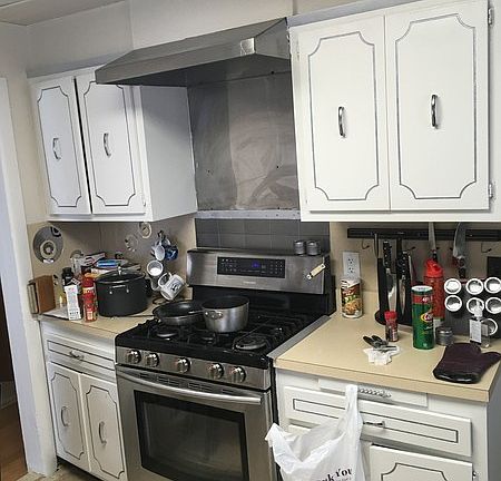 5th image of 625 E Olive St